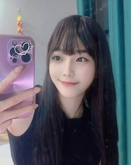 LiLi-里里 【2018】 Profile Thumbnail Image