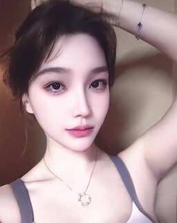LiLi-里里 【2018】 Profile Thumbnail Image