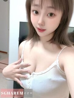TongTong-童童 【2352】 Profile Thumbnail Image