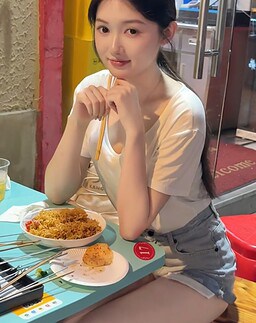 XiaoYu-小语 【2975】 Profile Thumbnail Image