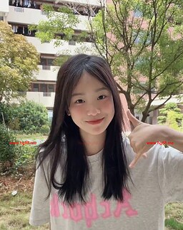 LiLi-李李 【3184】 Profile Thumbnail Image