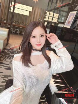 YiYi-依依 Thumbnail Image