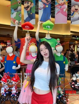 WenWen-文文 Thumbnail Image