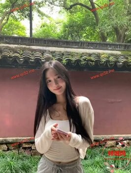 WenWen-文文 Thumbnail Image