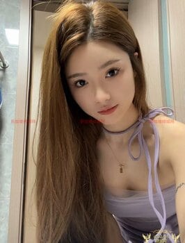 Yiyi-依依 Thumbnail Image