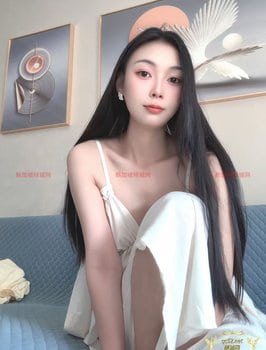 Luoluo-落落 Thumbnail Image