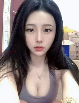 ShanShan-姗姗 Thumbnail Image