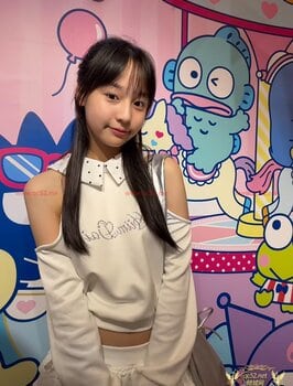 AnQi-安琪 Thumbnail Image