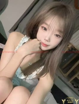 YeZi-叶子 Thumbnail Image