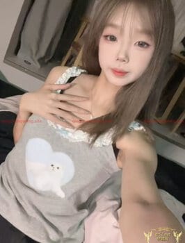 YeZi-叶子 Thumbnail Image