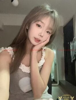 YeZi-叶子 Thumbnail Image