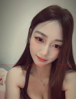 XiaoYiZi-小姨子 Thumbnail Image