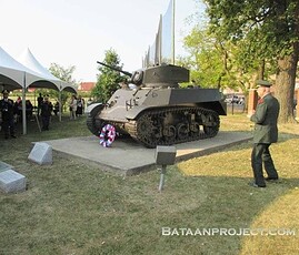 Wreath remembering members of the 192nd Tank Battalion laid in from of M3A3. Wreath remembering members of the 192nd Tank Battalion laid in from of M3A3.