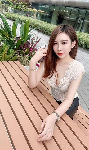 Masseuse FangFang-芳芳 profile image