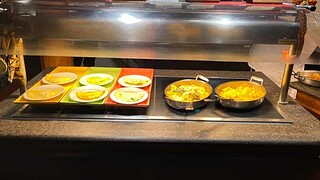Omlets on the breakfast buffet Boma - Flavors of Africa at Disney World