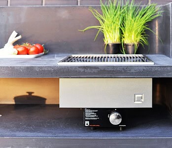 Uniek en veelzijdig koken op een geïntegreerde gas grillplaat.