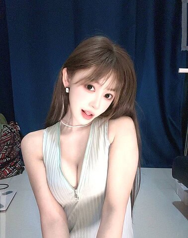 QiQi-七七 【2901】 Singapore (SG) Largest Escort Directory | No.1 SG Escort Service | SG Escort | 新加坡伴游 | 新加坡外围