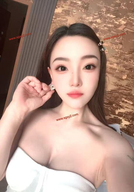 Singapore Massage Escort Cindy is available at SGXiaoYao 新加坡逍遥阁
