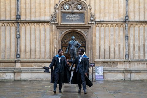 Oxford Graduation Photographer - Matthew Ellacott Photography