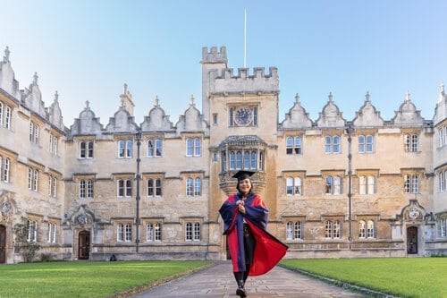Oxford Graduation Photographer - Matthew Ellacott Photography