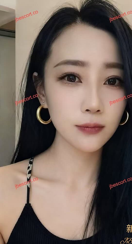 JB Escort Thumbnail Image-3