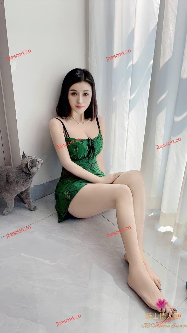 JB Escort Thumbnail Image-2