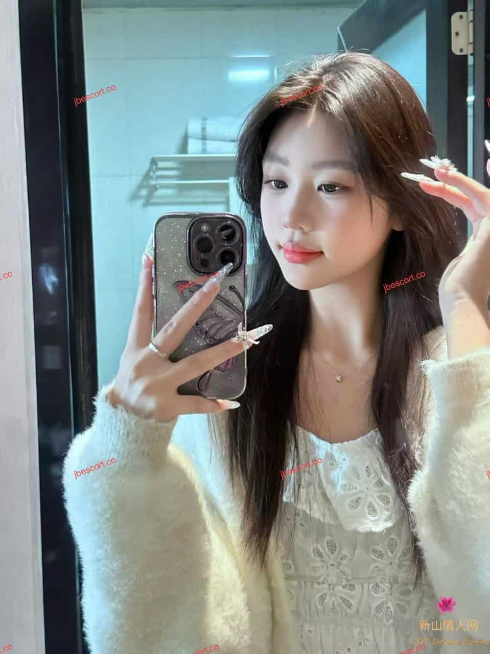 JB Escort Thumbnail Image-3