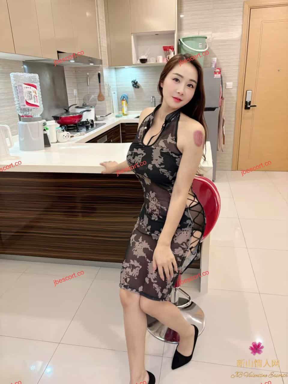 JB Escort Thumbnail Image-2