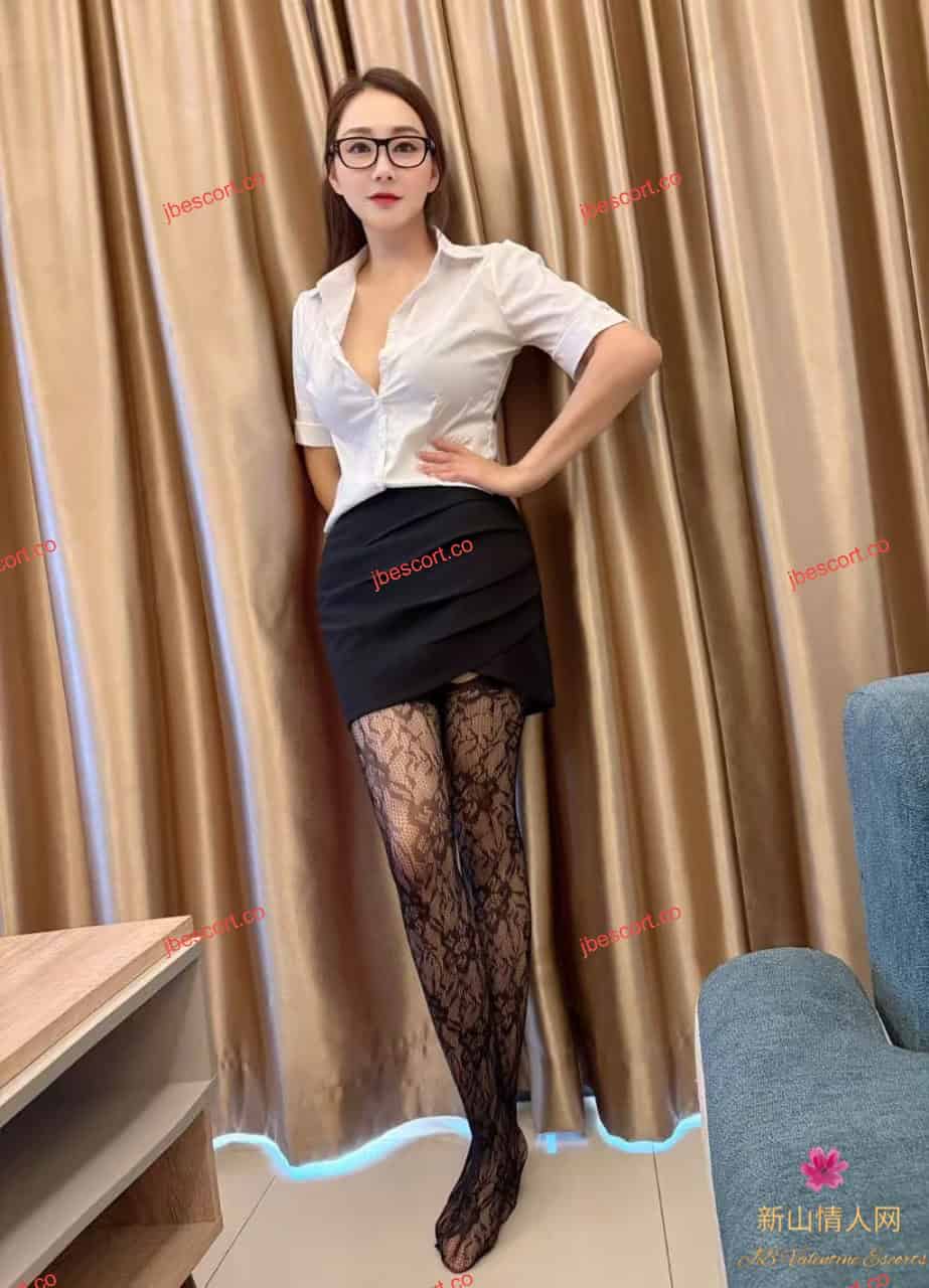 JB Escort Thumbnail Image-3