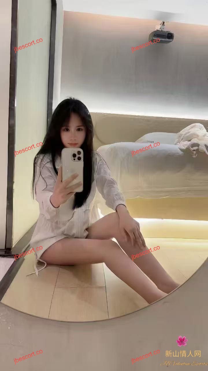 JB Escort Thumbnail Image-4