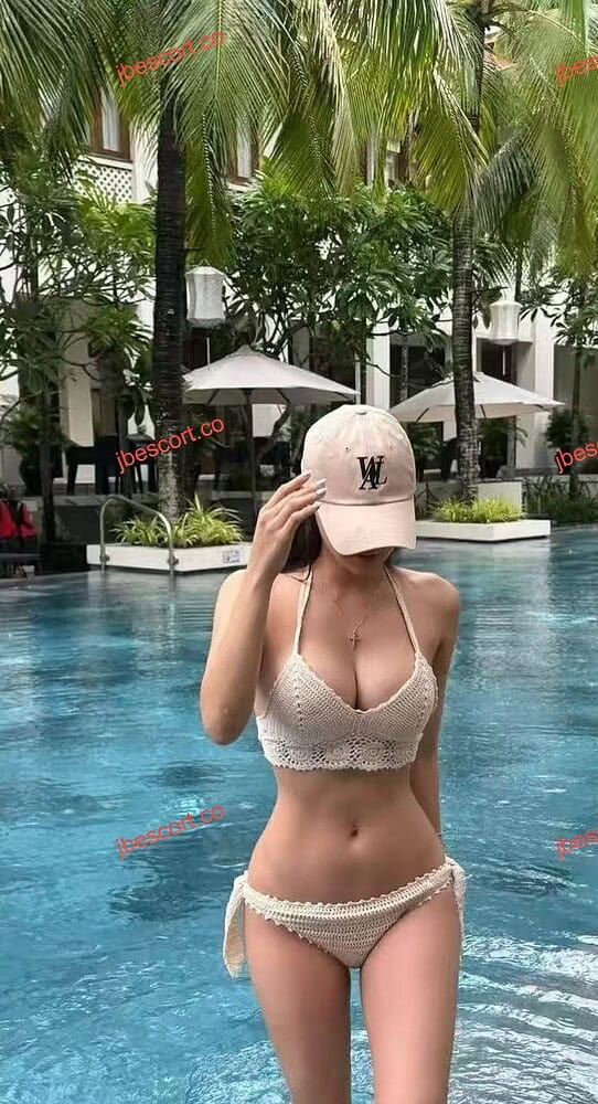 JB Escort Thumbnail Image-5