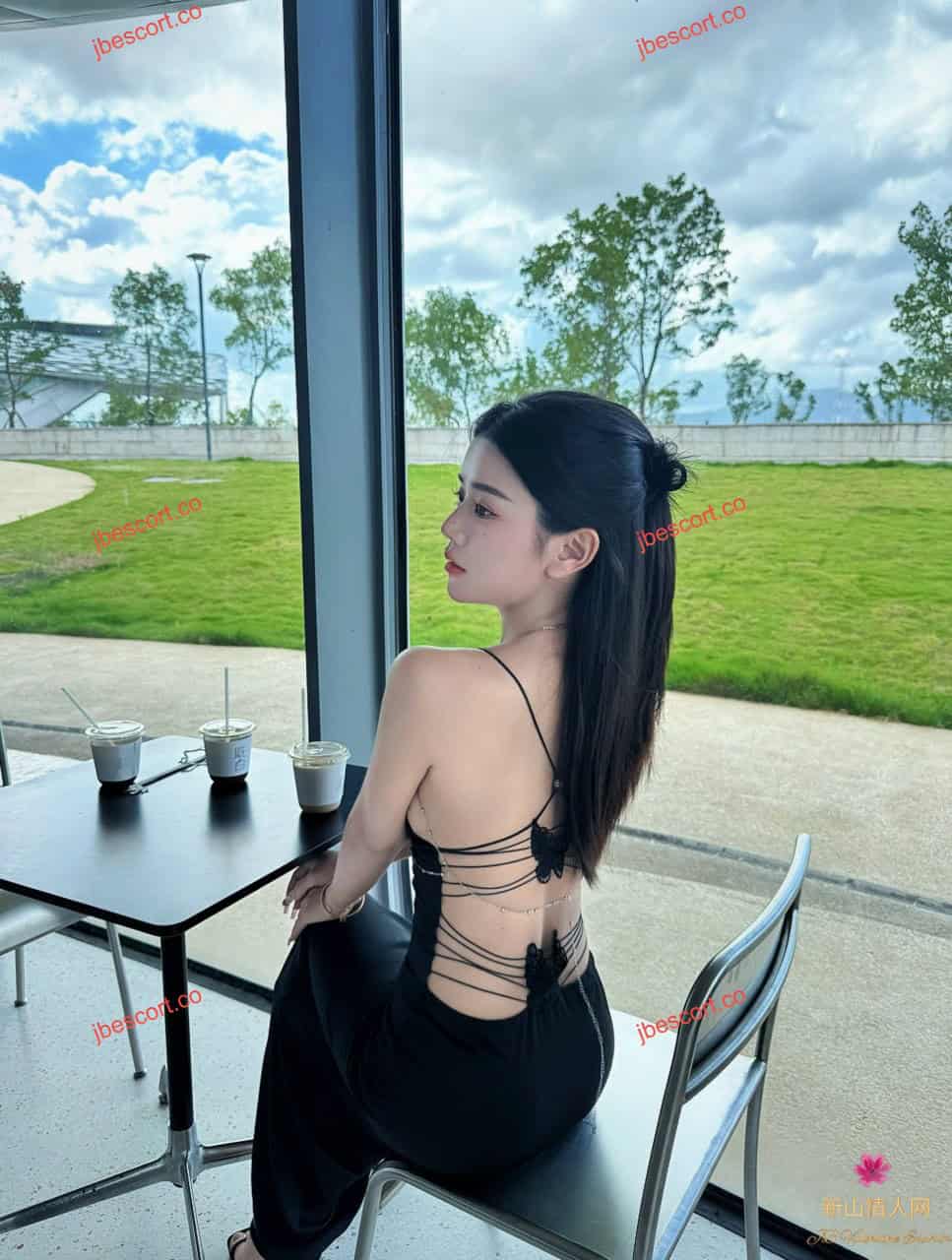 JB Escort Thumbnail Image-1