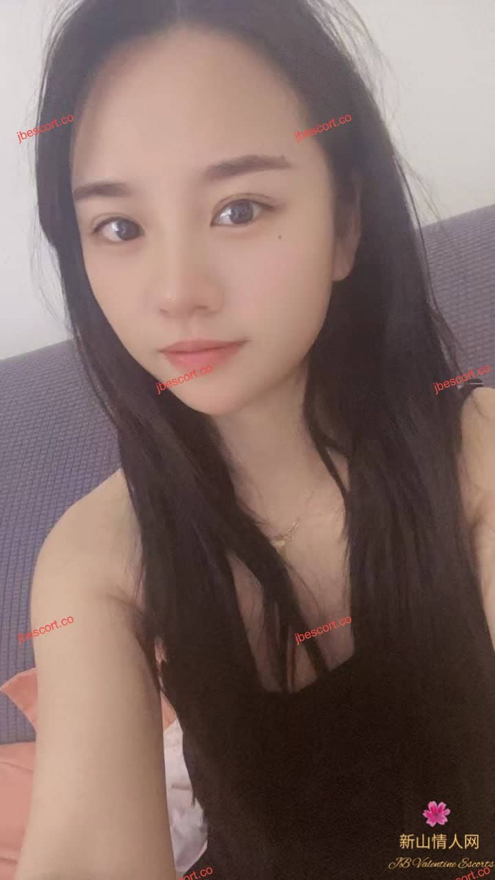JB Escort Thumbnail Image-3