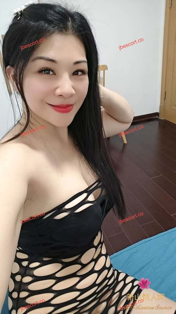 JB Escort Thumbnail Image-2