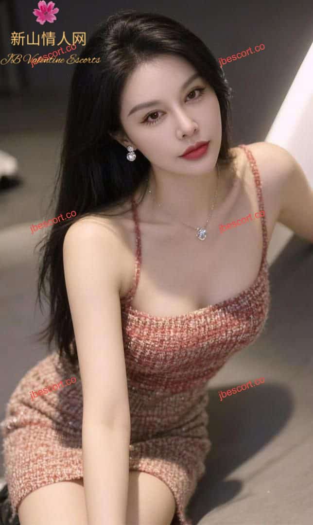 JB Escort Thumbnail Image-3