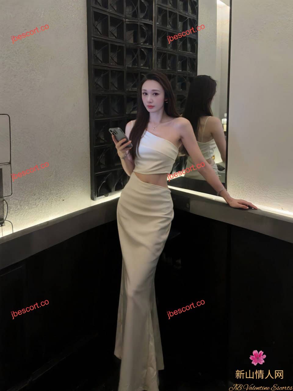 JB Escort Thumbnail Image-3
