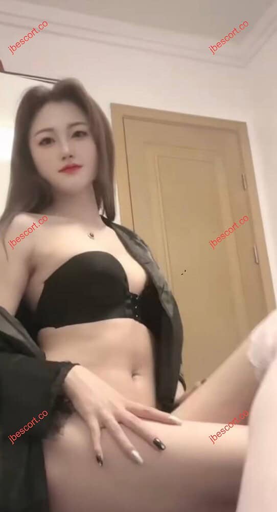 JB Escort Thumbnail Image-4