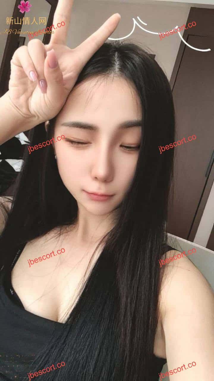 JB Escort Thumbnail Image-6