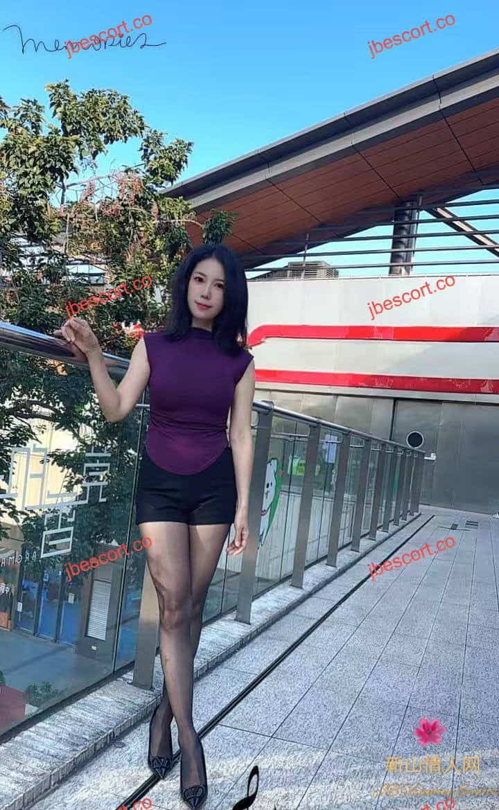 JB Escort Thumbnail Image-4