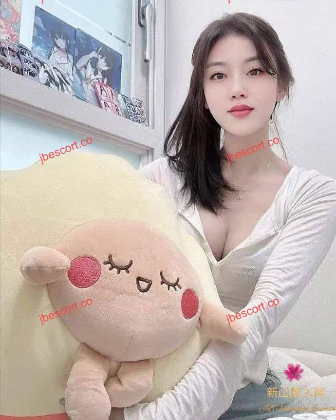 JB Escort Thumbnail Image-4