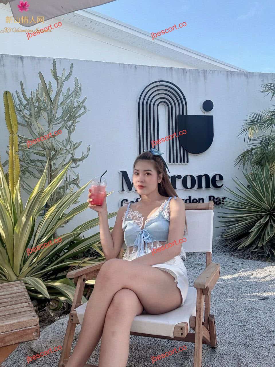 JB Escort Thumbnail Image-3