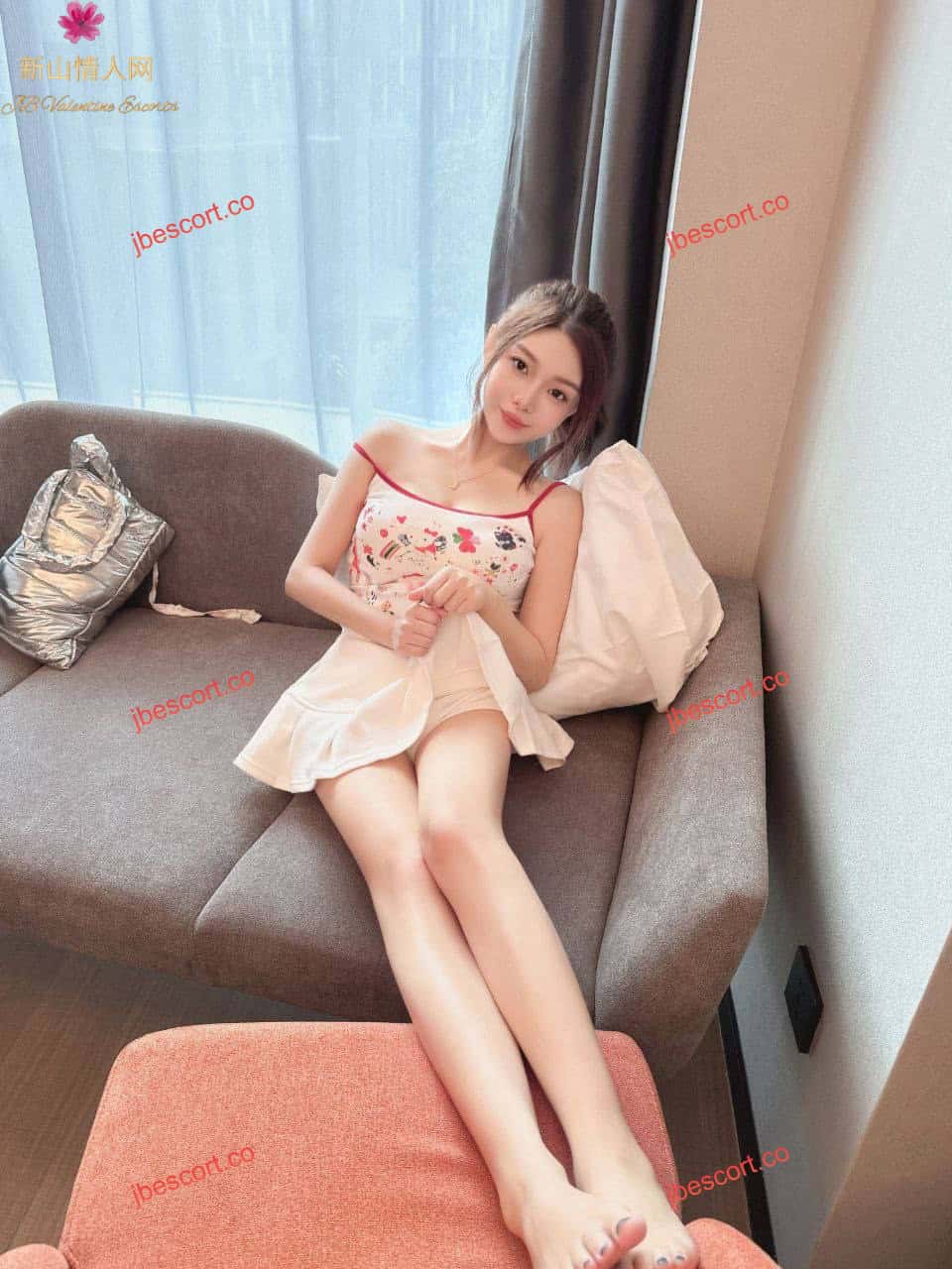 JB Escort Thumbnail Image-3