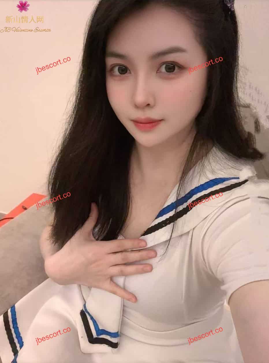 Escort Thumbnail Image-1