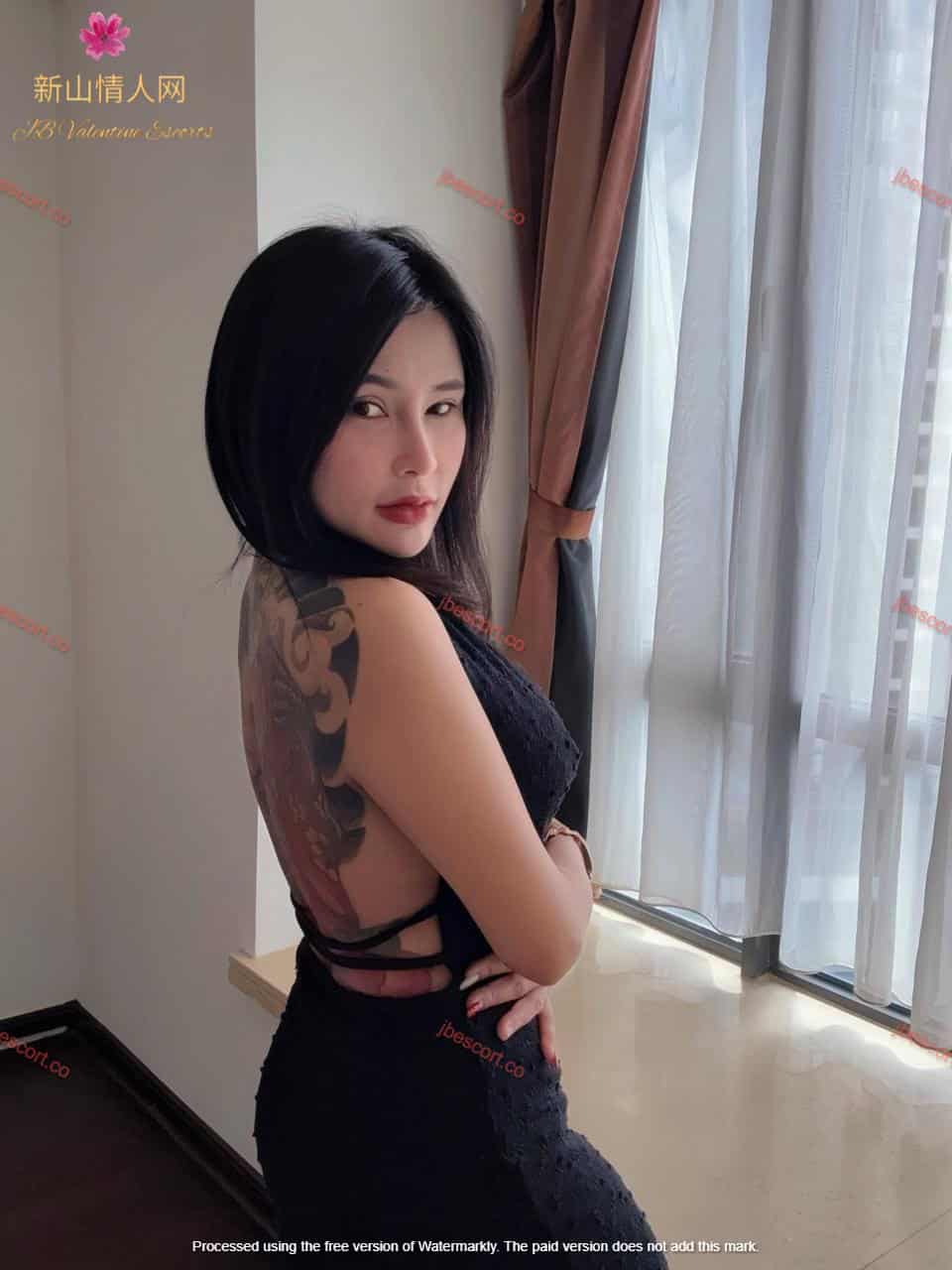 Escort Thumbnail Image-3