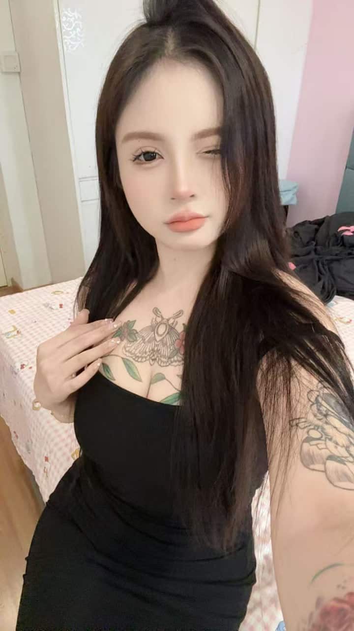 Escort Thumbnail Image-1