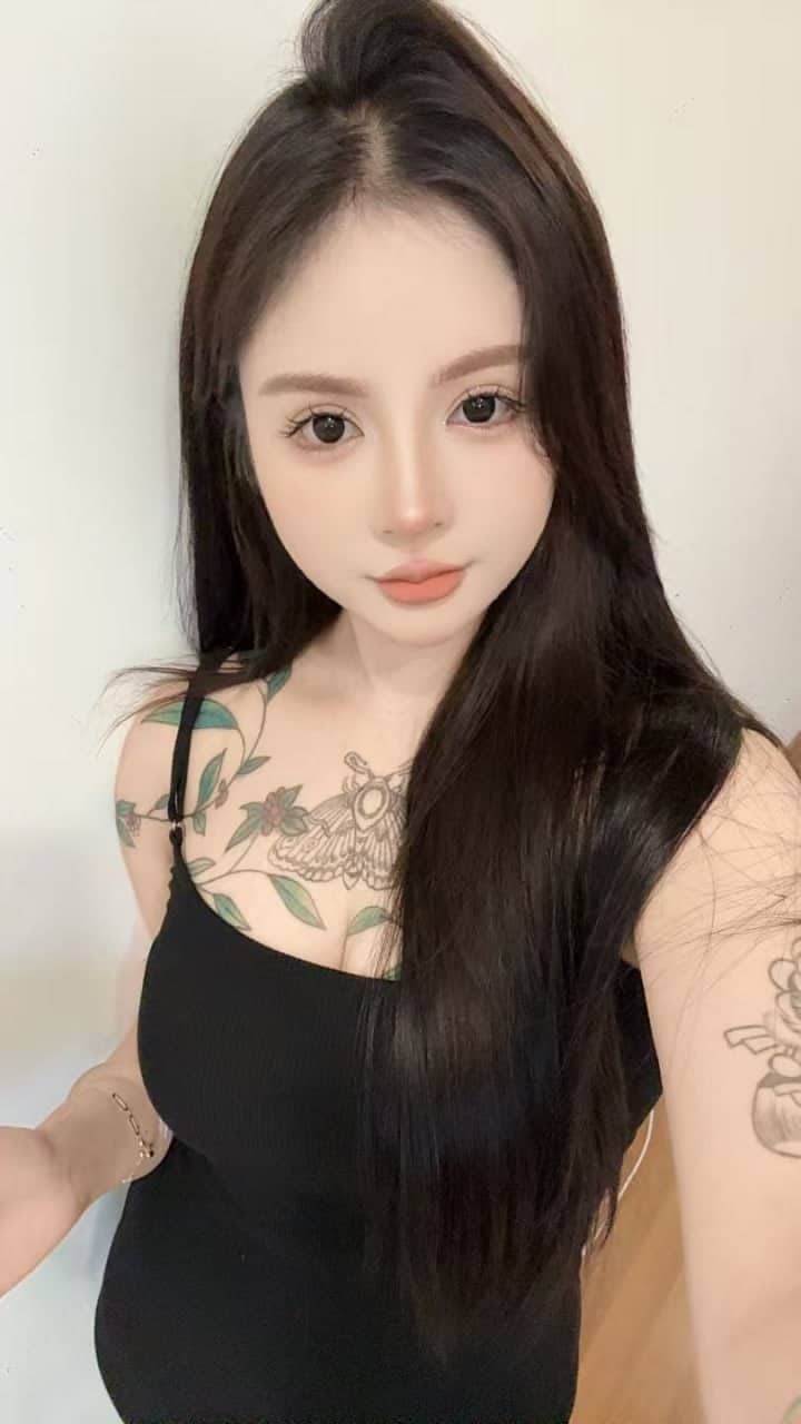 Escort Thumbnail Image-2