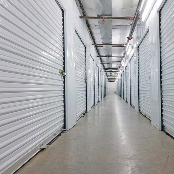 Discover why our facility is the top-rated choice for storage units in Stockton, CA. Offering clean, secure, and conveniently located units, we provide exceptional customer service and flexible rental options to fit your needs.