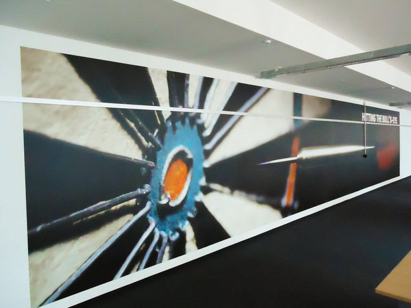 Tapetendruck Fototapete Vliestapeten zeigen wir Dir mit unseren tollen Objektfotos. Zeige deinen Freunden, Gästen oder Kunden deine Design-Ideen. Unser Service richtet sich insbesondere an Unternehmen, aber auch an Privatpersonen, die ihre Wohnung mit der Reproduktion von Bildern und Zeichnungen im Großformat bereichern möchten.
