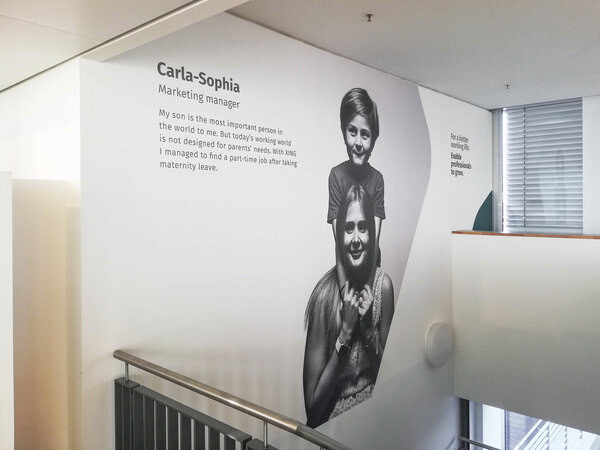 Tapetendruck Fototapete Vliestapeten zeigen wir Dir mit unseren tollen Objektfotos. Zeige deinen Freunden, Gästen oder Kunden deine Design-Ideen. Unser Service richtet sich insbesondere an Unternehmen, aber auch an Privatpersonen, die ihre Wohnung mit der Reproduktion von Bildern und Zeichnungen im Großformat bereichern möchten.