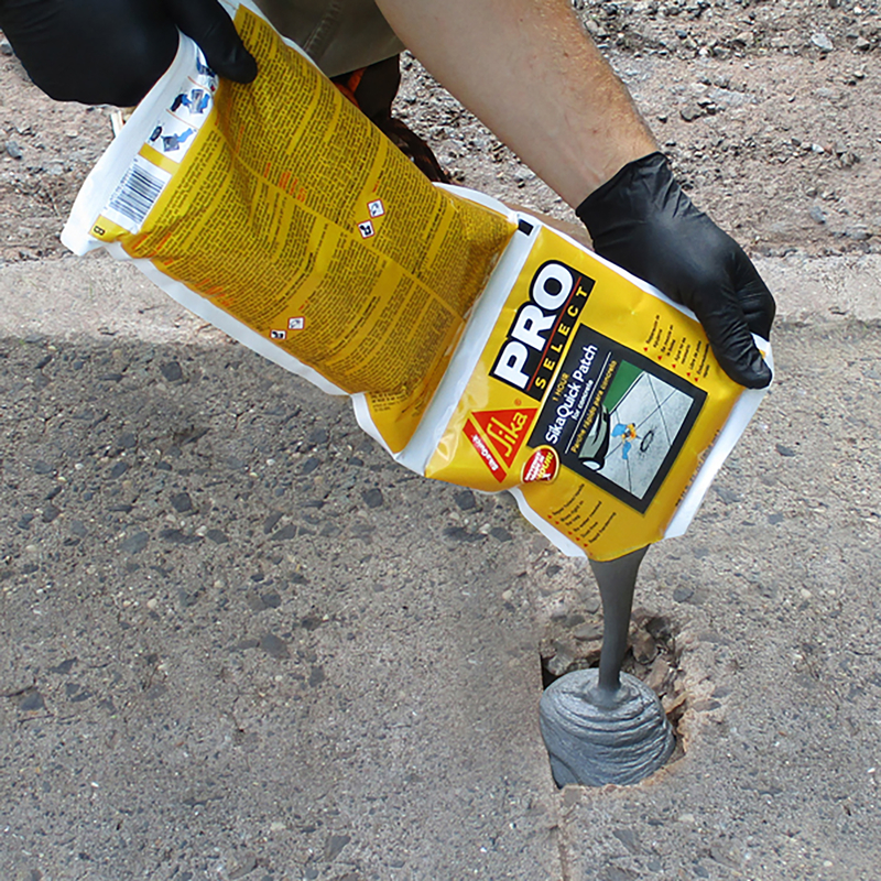 SAKRETE TUBE SAND TRACTION GRIT 70LBS 65305345 Cement, Mortar